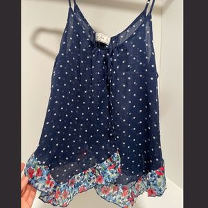 Abercrombie flowey navy blue top - polka-dotted floral